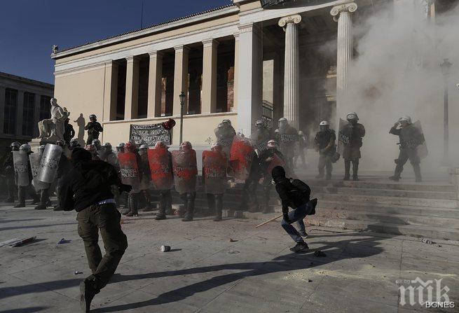 Анархисти предизвикаха безредици в Атина