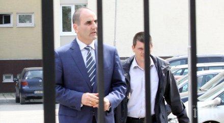 прокурори двоен морал потупват рамото асен генов обвиняват цветанов кефа прокопиев радан цацаров поощрявате оскверняването паметници