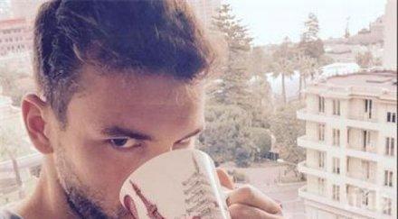 фенове гришо усмивката