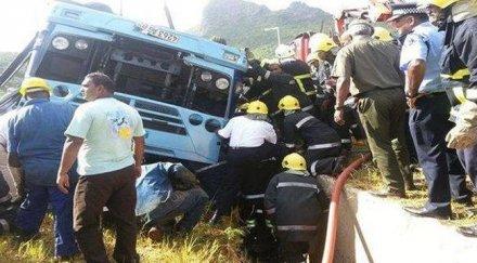 екшън български микробус нашенски влекач сблъскаха жестоко германия седмина тежко ранени