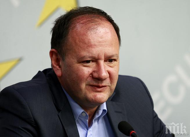 Миков: КС да обяви заема от 16 млрд. лв. за противоконституционен