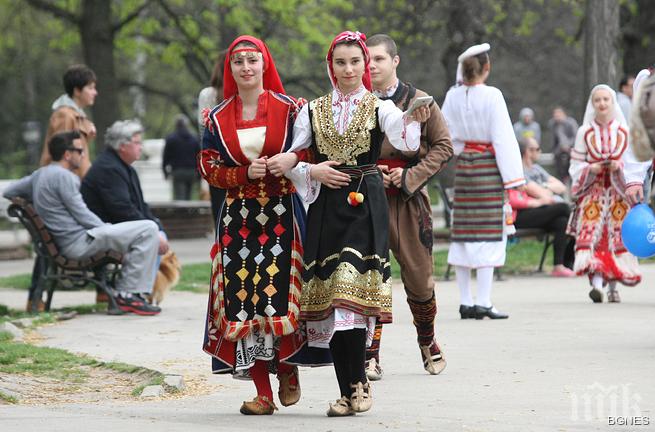 Всеки българин е пазител на традицията
