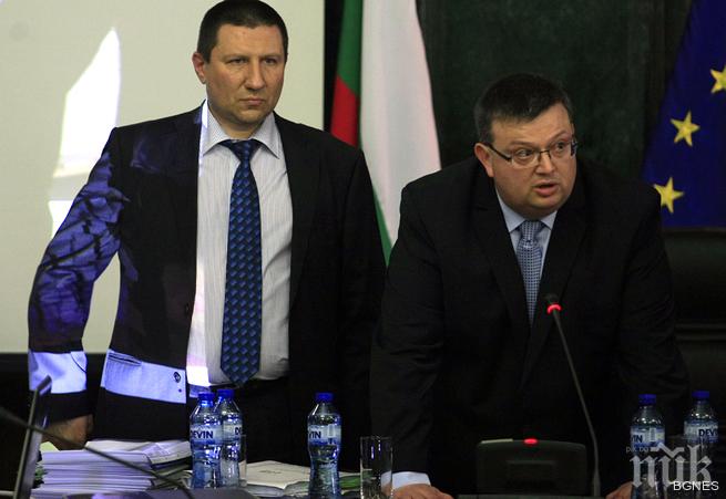 Цацаров и Сарафов на официално посещение в Македония