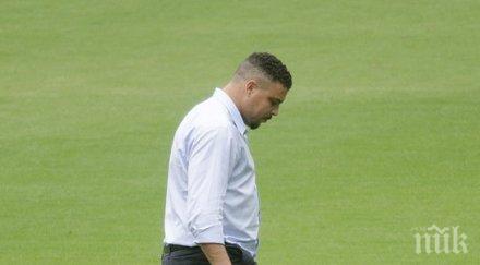 бразилският роналдо играе атлетико