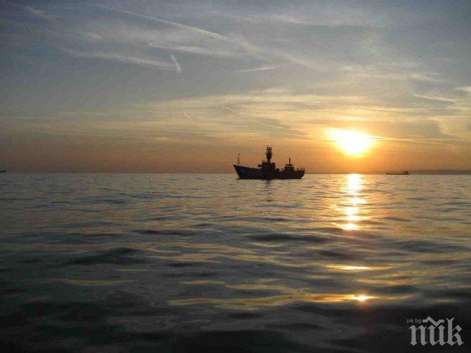 Два кораба се сблъскаха в Северно море, част от екипажите са в неизвестност