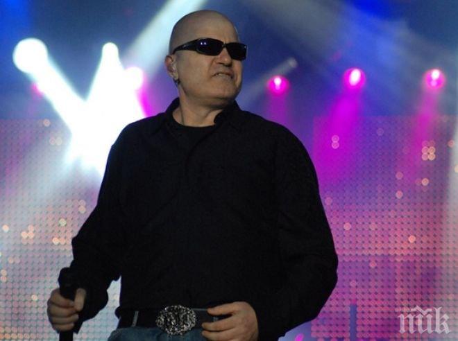 Първо в ПИК! Слави се изръси с 20 бона преди концерта - раздава щедро бонуси на Ку-ку бенд