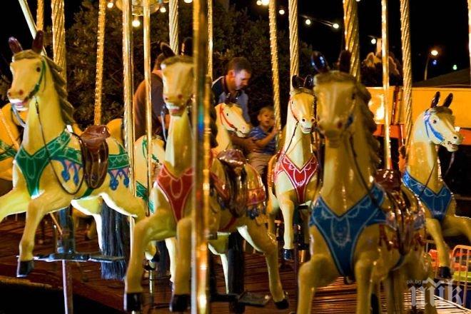 Данъчните с масирани проверки на въртележки и сергии