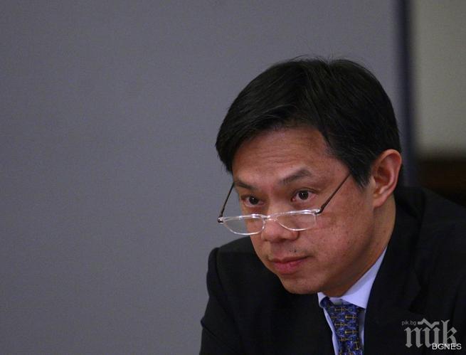 САЩ: Скопие да сложи край на кризата