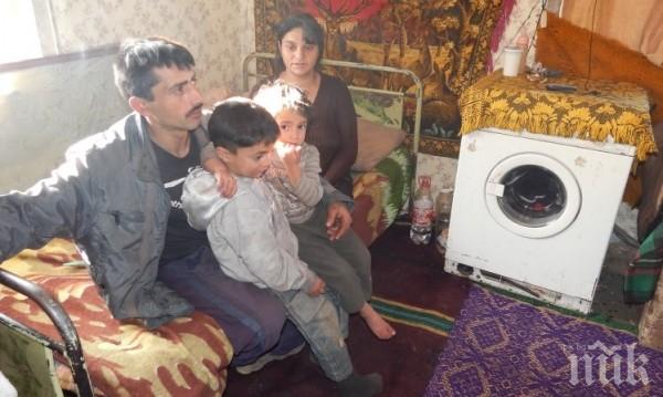 Кошмар по български! Жена без крака роди 9-ото си дете, живее в една стая без баня и тоалетна