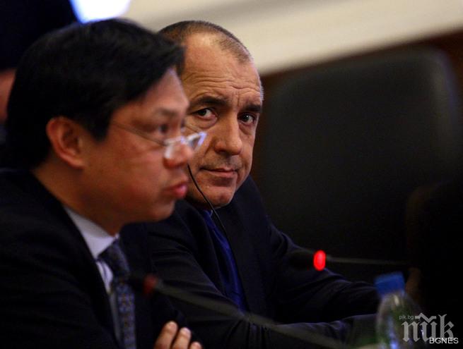 Хойт Ий: САЩ стои до България и в трудните времена