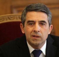 Мошеници събират дарения от името на Плевнелиев