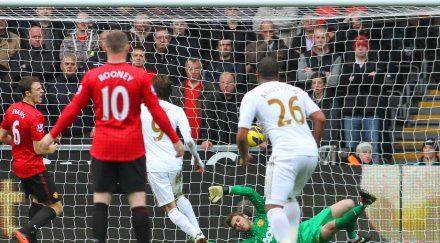 юнайтед допусна първо равенство сезона