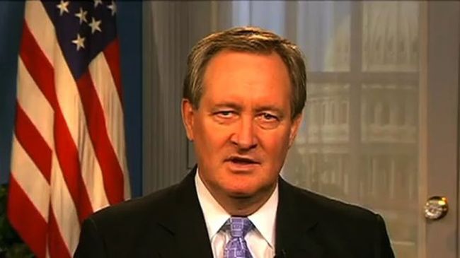 Закопчаха пиян сенатор зад волана 