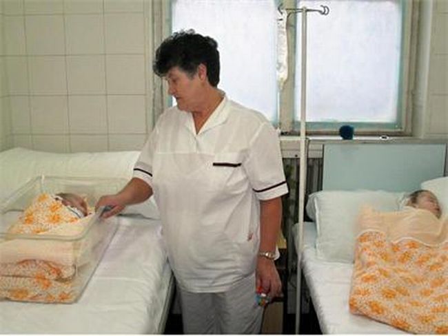 4-годишно дете е малко като кукла, страда от нанизъм