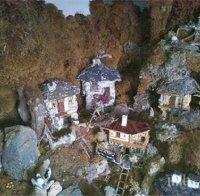 Бивш миньор привлича туристи с природен музей в дома си