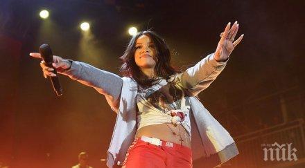 риана стана шаферка асистентката