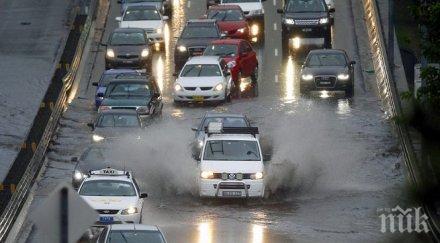 бури оставиха 200 000 без ток австралия