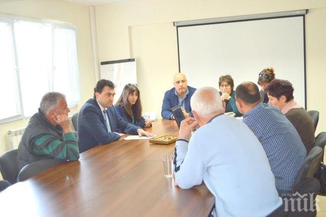 Народни представители от ГЕРБ-София обсъдиха актуални проблеми с жители на квартал „Требич“