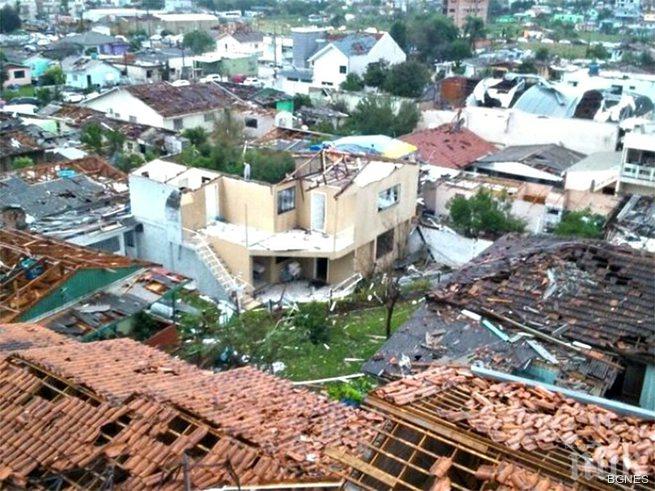 Торнадо помете бразилски град