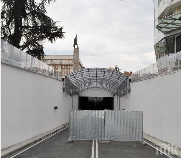 Затварят подземната улица в Бургас две седмици след откриването й