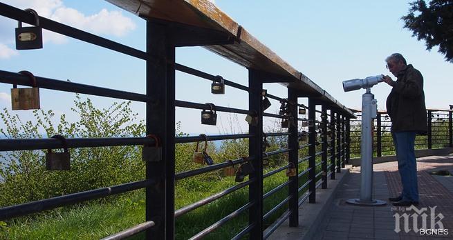 Катинари заключват любовта край Варна