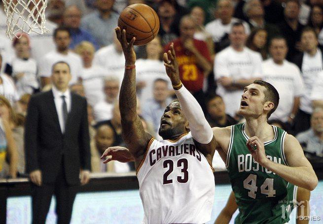 Кливлънд победиха Бостън Селтикс и поведоха с 2-0 в серията