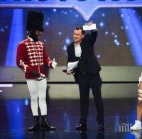 Алфредо Торес счупи каръка, спечели седмичната надпревара в 