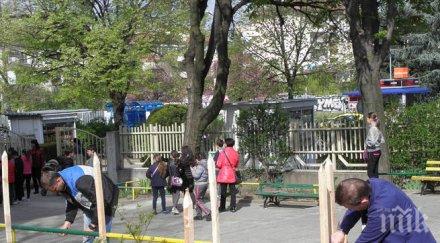 забиха подострени колове двор училище благоевград