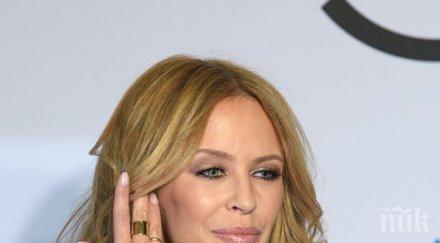 кайли представя бельо берлин