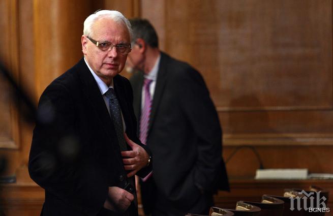 Енчев предложи своя декларация за признаване на арменския геноцид