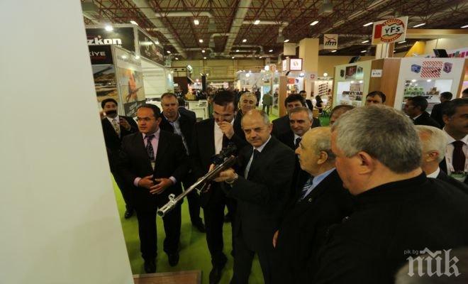 Заместник-министър Костов участва в откриването на изложението ProHunter в Истанбул (снимки)