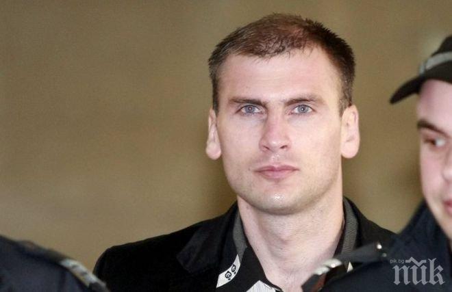 Отведоха Октай Енимехмедов в затвора в Бургас
