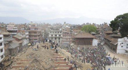 кошмар жертвите мощния трус непал вече близо 1500