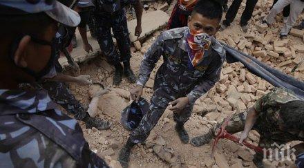 сащ дават млн долара непал изпращат спасители