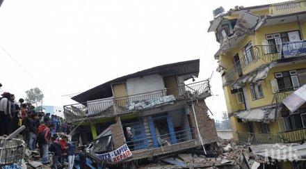 жертвите мощния трус непал надхвърлиха 2000 души