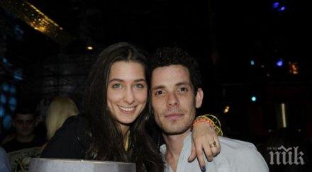 дъщерята фатик завърна българия посрещнаха луксозна лимузина