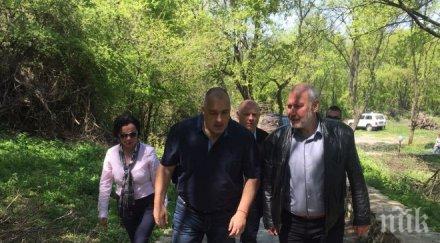 борисов сме спирали помагаме решаваме проблемите хората