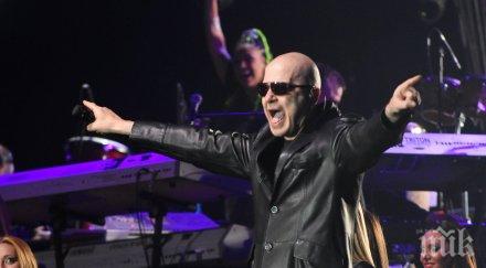 невиждан фурор слави разплака хиляди крисия арена армеец излезе сцената маска хищника снимки