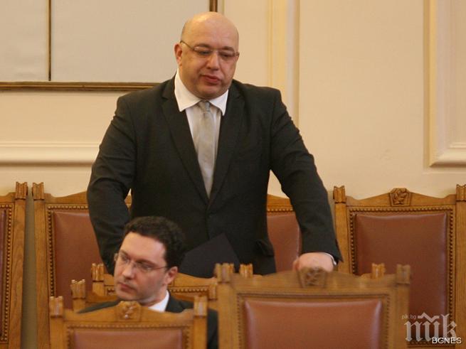 Кралев награди победителя в турнира за Купата на България по волейбол