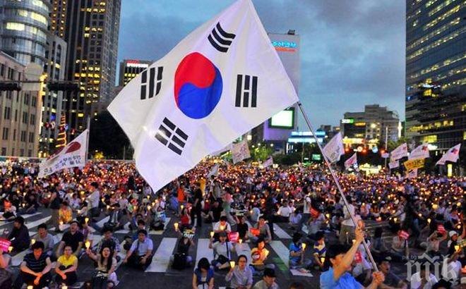 Хиляди в Южна Корея протестираха срещу правителството заради фериботната трагедия от 2014 г.
