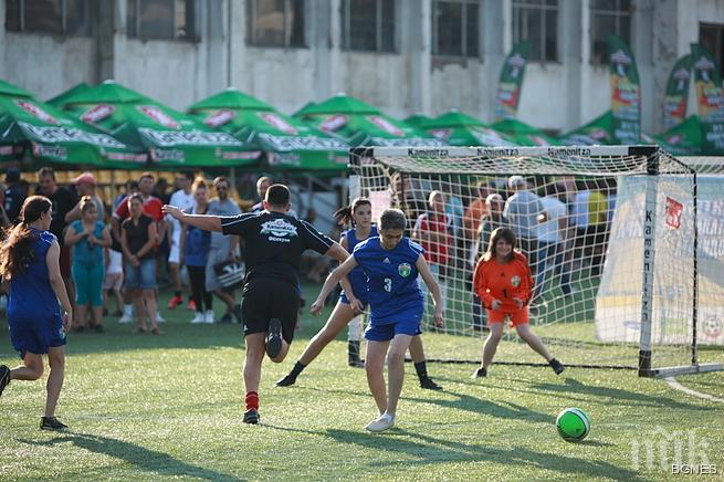 Полуфиналите на Kamenitza Фен Купа 2015 стартираха по каталунски в Стара Загора