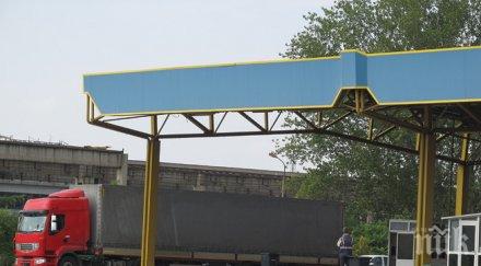 временно спряно движението дунав мост