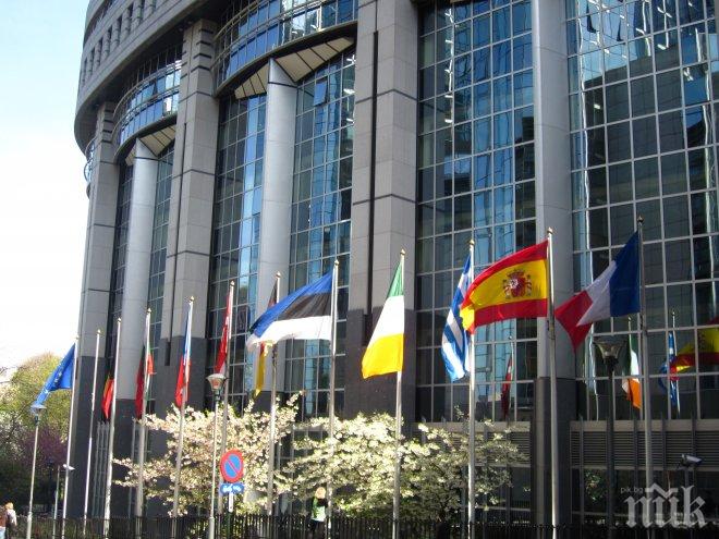 Вучич: Откриването на преговорните глави се решава от Брюксел