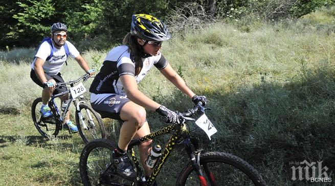 Близо 400 бегачи и колоездачи атакуваха Чепън планина