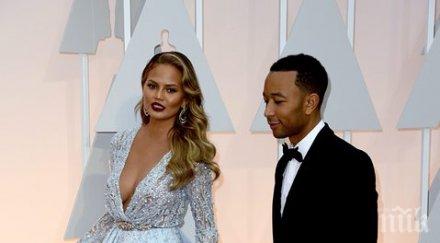 моделка заряза фотошопа показа стрии