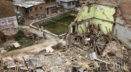 извадиха руините непалец часа унищожителното земетресение