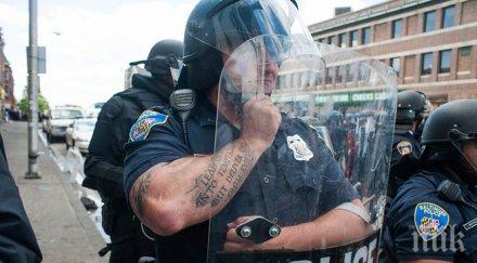 използваха сълзотворен газ демонстранти сащ