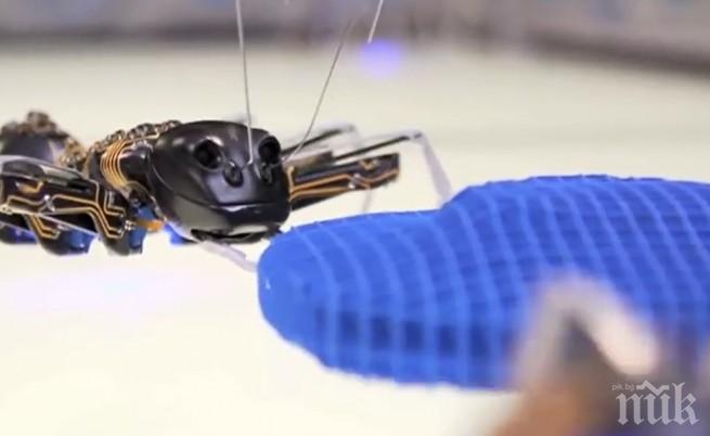 Мини роботи пренасят цели автомобили