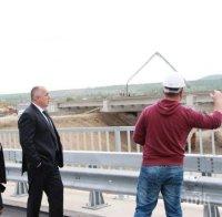 Първо в ПИК! Борисов и Павлова инспектираха изненадващо строежа на важен пътен възел! Ето какво завариха (снимки)