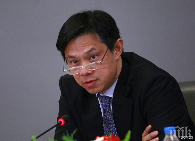 Хойт Ий: Груевски да реши цивилизовано кризата с подслушването